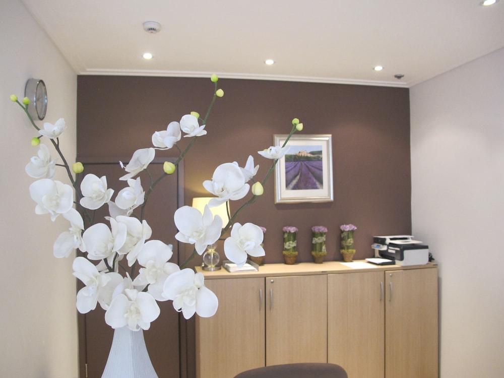 Alhambra Hotel Londra Dış mekan fotoğraf