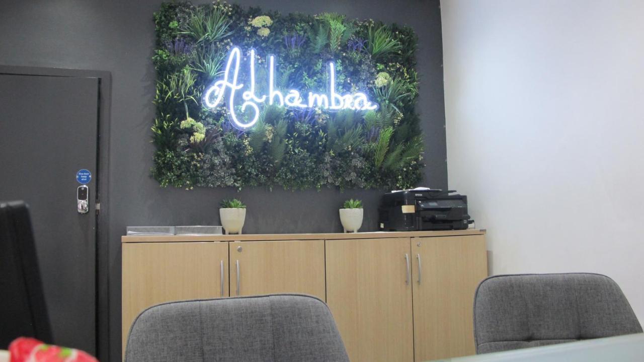 Alhambra Hotel Londra Dış mekan fotoğraf