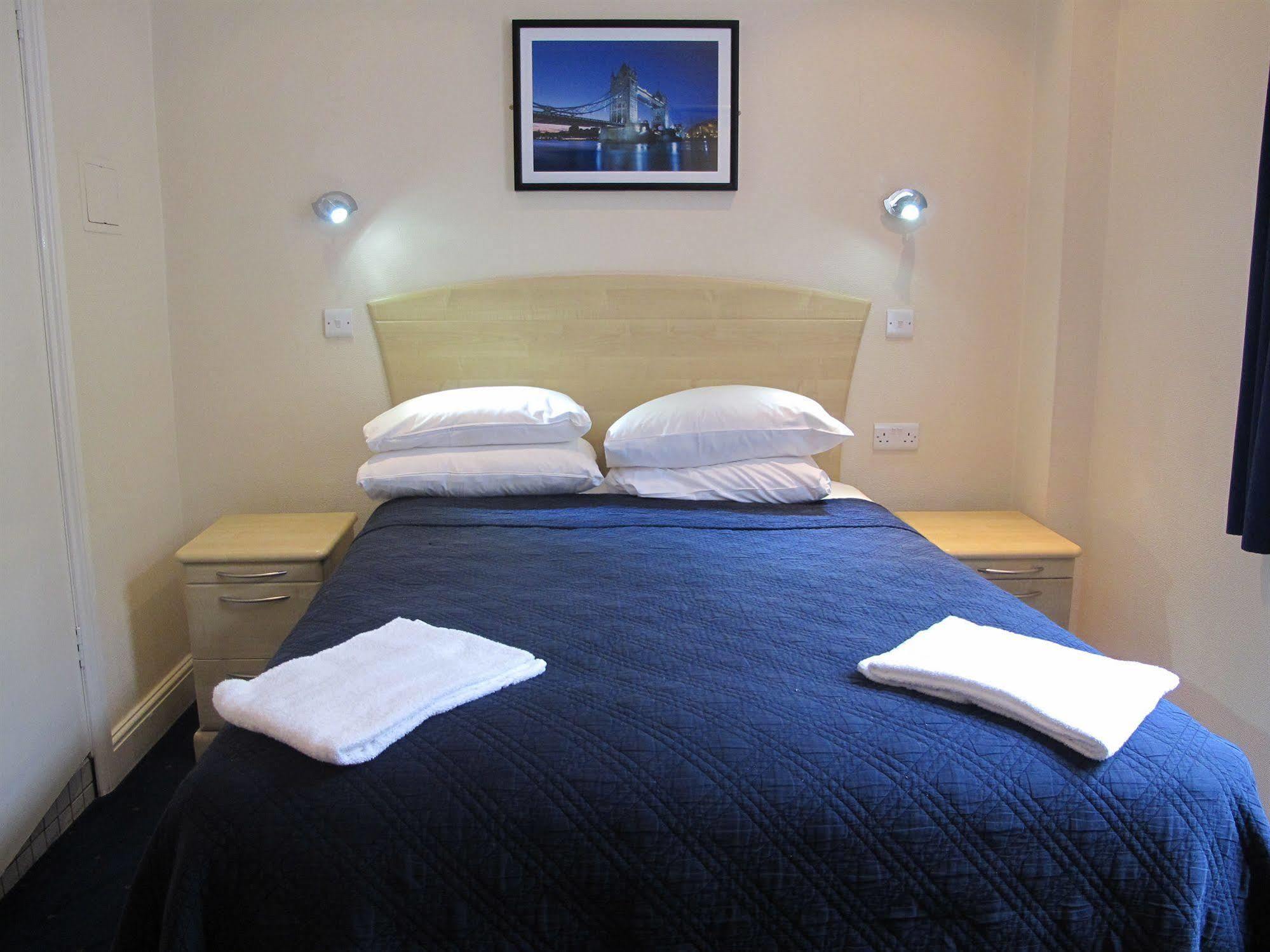 Alhambra Hotel Londra Dış mekan fotoğraf